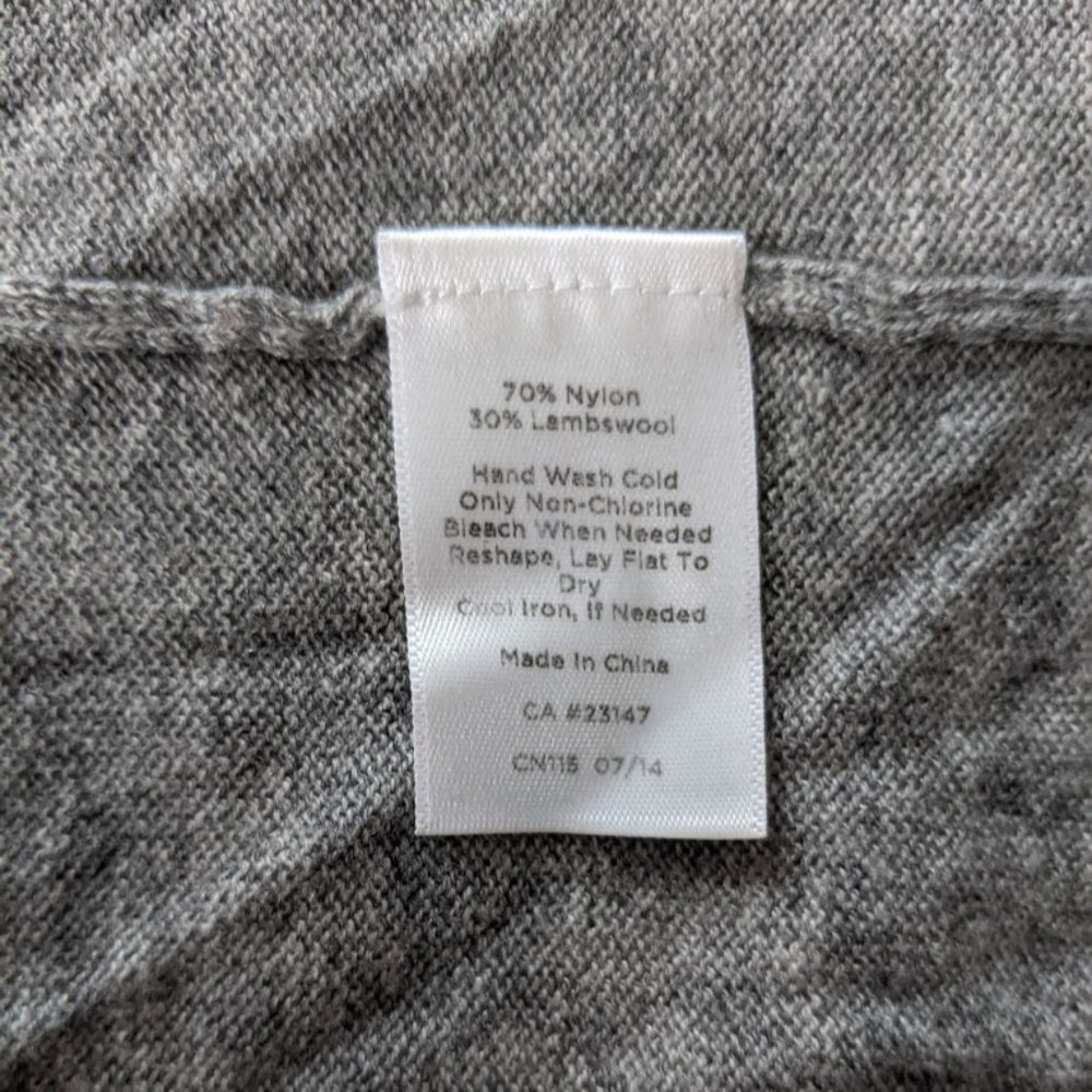 Talbots Penguin Sweater Blue Gray Crew Neck - Picture 8 of 9